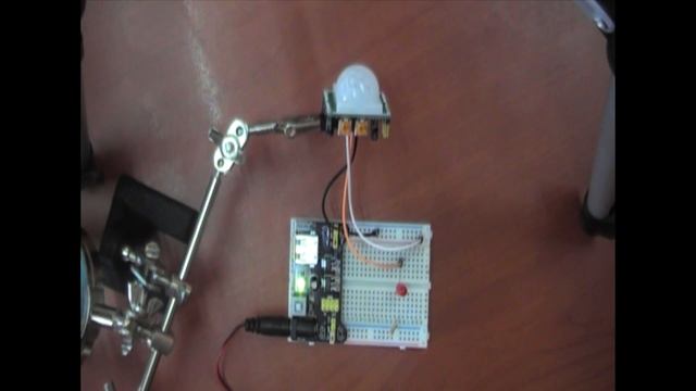 #026 Подключаем Инфракрасный Датчик Движения HC SR501 Infrared PIR Sensor Detector Arduino смотреть онлайн