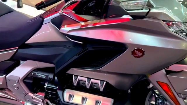 2023 Comparison Battle of the Touring Motorcycles Honda Goldwing 1800 VS BMW K1600GTL смотреть онлайн