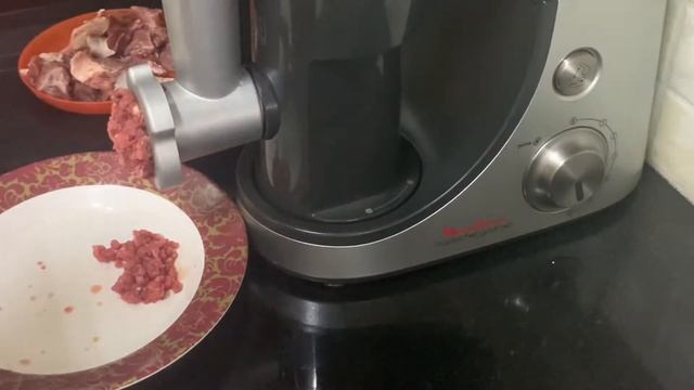 moulinex masterchef gourmet meat mincing || how to mince meat in masterchef gourmet|| moulinex смотреть онлайн