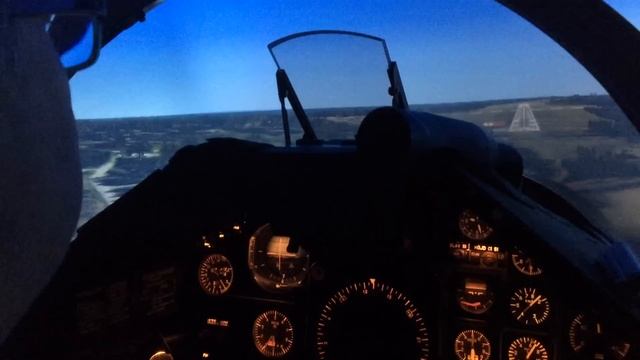 BIFFEN FLYGER AJS 37 Viggen simulatorn gör en Touch and Go på F15 möter en Hercules смотреть онлайн