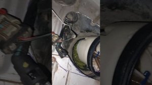 доступ до фильтра в баке,джип гранд чероки WJ2