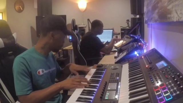 Soundoracle and Triza jammin out with the Been Trappin 4 Sample Pack | SoundOracle.net смотреть онлайн