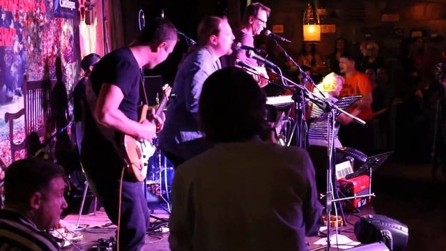 Попутного ветра в горбатую спину мою (Солнце Маяк) смотреть онлайн