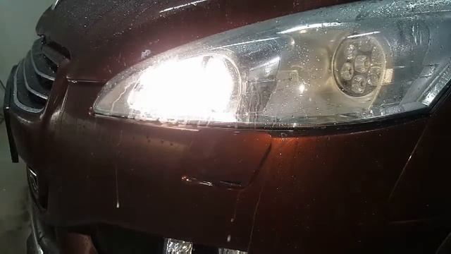 Peugeot 508 Bi-xenon headlights leveling self-check and washers смотреть онлайн