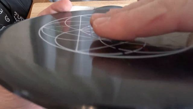 Live Unboxing : Sacred Discs - First Run Gnome & Oracle смотреть онлайн