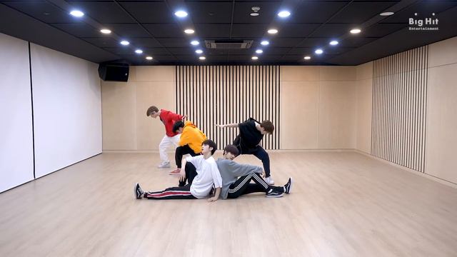 TXT (투모로우바이투게더) ‘어느날 머리에서 뿔이 자랐다 (CROWN)’ Dance Practice