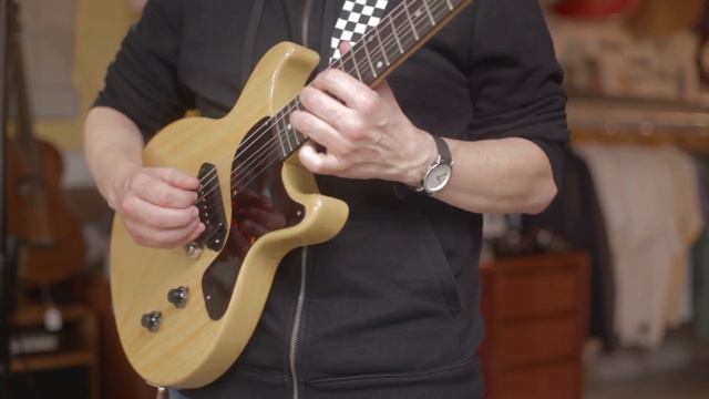 Demo of a 2022 Gibson Custom Shop Les Paul Junior ’58 DC смотреть онлайн