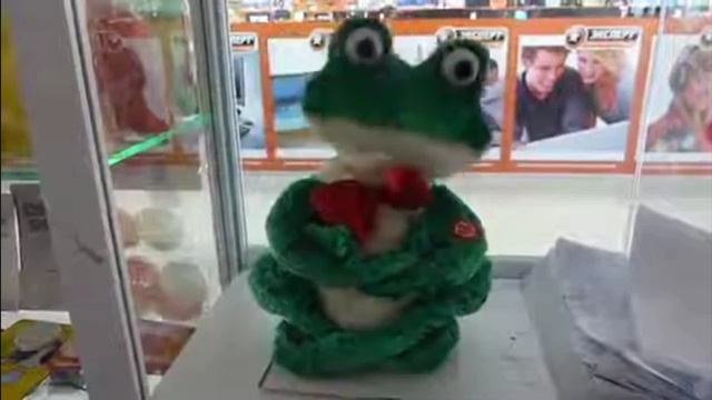 Фрогги поёт