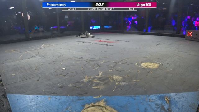 Phenomenon vs MegatRON - 30lb Robot Combat смотреть онлайн