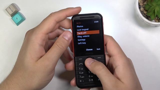 How To Find And Turn On Flashlight On NOKIA 5310 (2020) - Use Flashlight