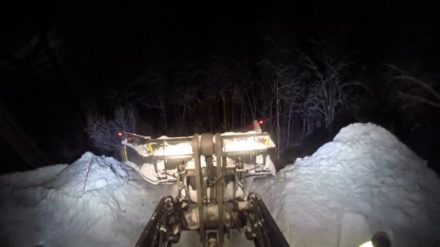 Volvo L90f with YPV snow plow смотреть онлайн