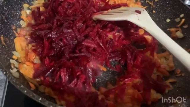 Уборка в спальне ?? Уборка на кухне ?? Готовлю борщ ?? Уборка в ванной комнате ??? смотреть онлайн