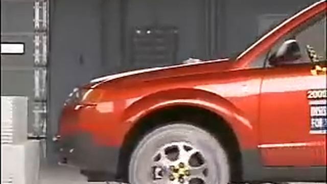 Crash Test 2002 - 2007 Saturn Vue IIHS Frontal Impact