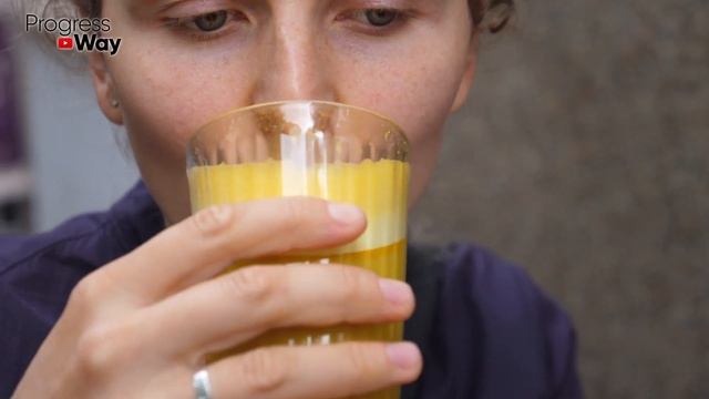 Старую Густую Кровь Превращает В Жидкую И Молодую От 10 Болезней смотреть онлайн