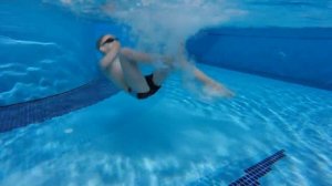 КАК НАУЧИТЬСЯ НЫРЯТЬ В БАССЕЙНЕ  ПОДВОДНОЕ ПЛАВАНИЕ