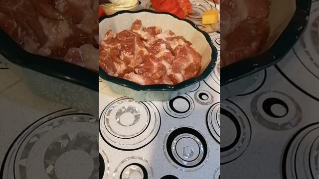 Мясо под "шубой" смотреть онлайн