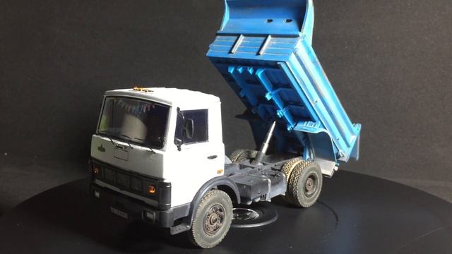 Самосвал МАЗ 5551 смотреть онлайн