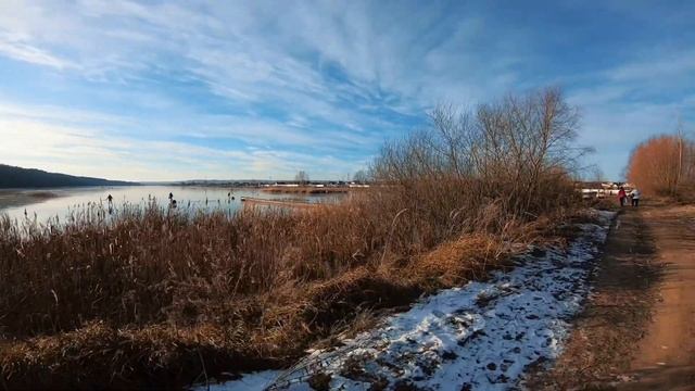 Природный каток вблизи Нижнекамска. Республика Татарстан. Ноябрь 2020. смотреть онлайн