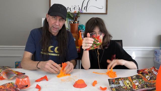 Smashers! Mega Light Up Dino Eggs! and GIVE AWAY! смотреть онлайн