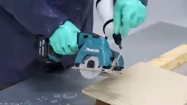 Makita CC301D 12v Max CXT 85mm Cordless Tile Cutter смотреть онлайн
