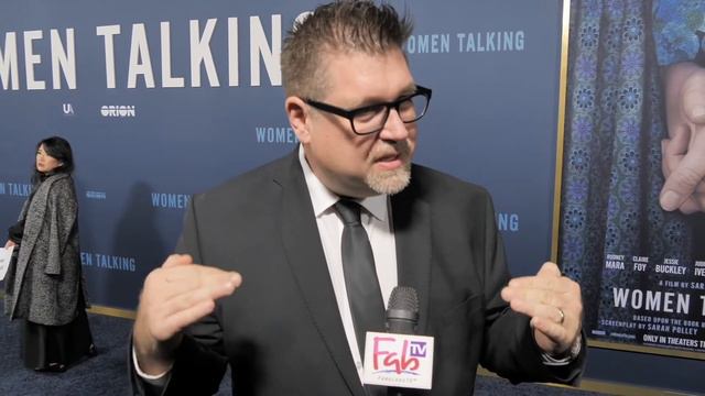 Director of Photography Luc Montpellier reveals his shoot methods at the Premiere of "WOMEN TALKING смотреть онлайн