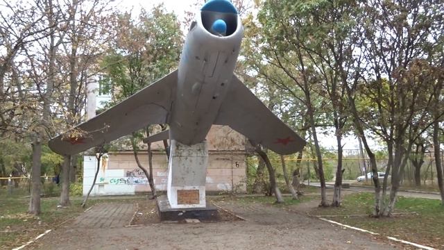 Крым. Гарнизон Гвардейское - Памятные места - Никто не забыт, ничто не забыто- (часть 1) смотреть онлайн
