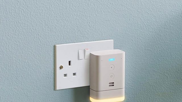 Echo Flex – Voice control smart home devices with Alexa смотреть онлайн