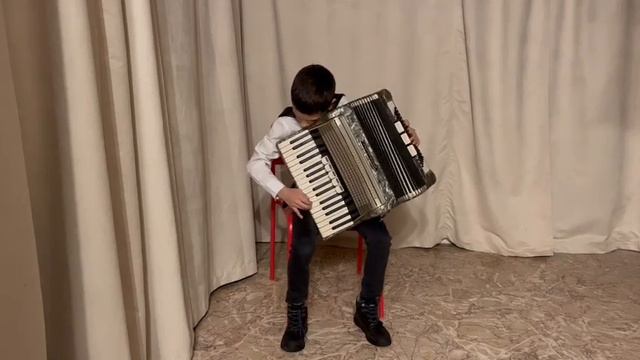 Бухвостов Виктор "Мальчик - с-пальчик ". Исполняет Диколенко Артём, 2 класс. смотреть онлайн