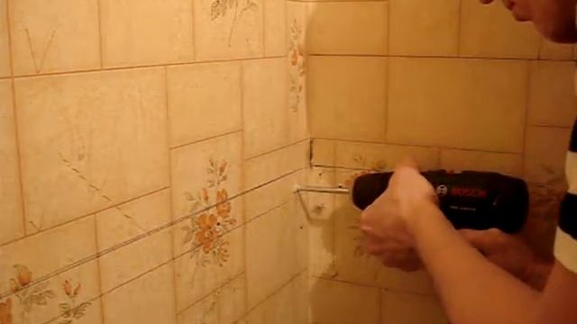 BOSCH DIY: PSB 10,8 LI-2 - присверливание уголка, Ч-2 смотреть онлайн