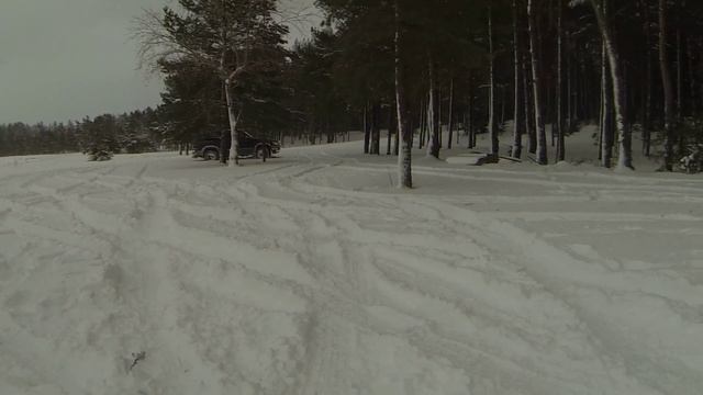 Ford Explorer 2 в снегу