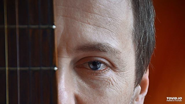 Кирилл Комаров - Играть тебе смотреть онлайн