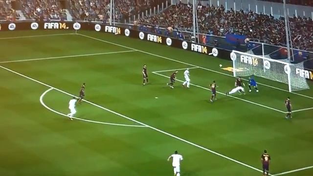 Fifa 14 - Gareth Bale attacks Xavi (funniest yellow card ever) смотреть онлайн