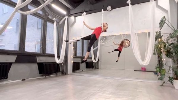 Акробатика с гамаком. Мини обрыв. (Aerial Hammock Acrobatic)