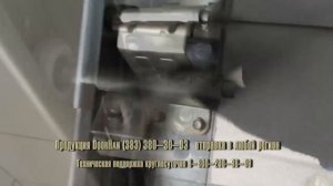 Роликами регулируем прижатие полотна секционных ворот