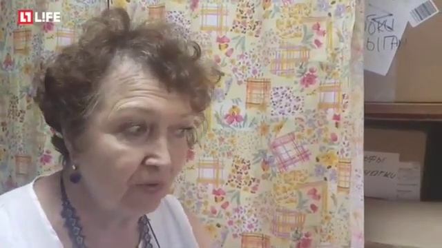 Белка с бельчатами свила гнездо в окне mp4 смотреть онлайн