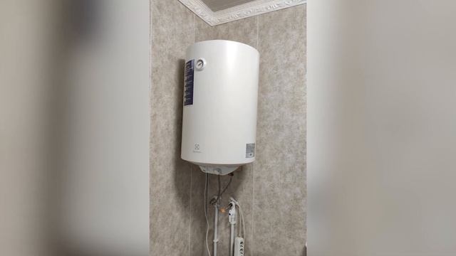 Водонагреватель Electrolux EWH 80 DRYver смотреть онлайн