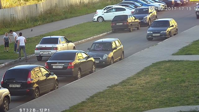 ДТП или как правильно переходить дорогу во дворе смотреть онлайн