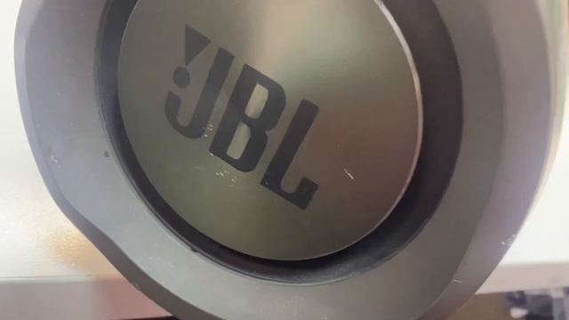 JBL BOOMBOX смотреть онлайн