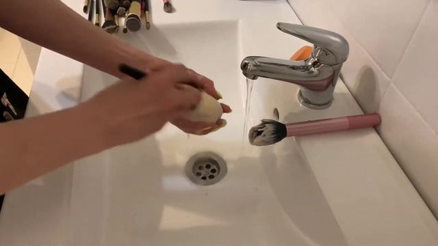 ВЛОГ/Машина не заводится/Пришли запчасти?/Автозагар St. Moriz и Clarins/Мою кисти смотреть онлайн