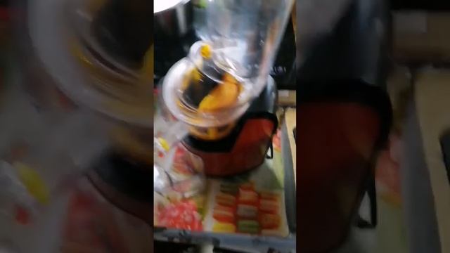 Томатный сок из помидоры Бычье сердце персик смотреть онлайн