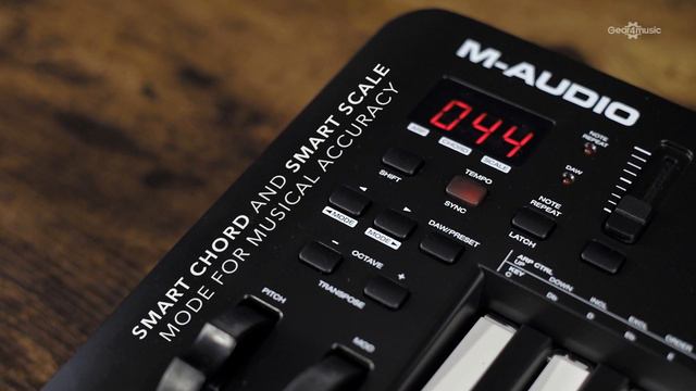 M-Audio Oxygen 25 MKV MIDI Keyboard | Gear4music смотреть онлайн