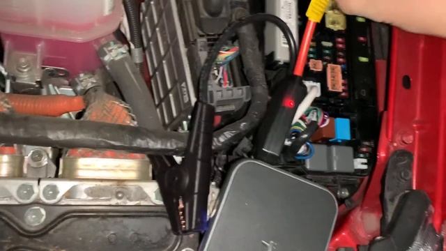 2015 Gen 3 Toyota Prius Aux Battery Low - How to Jump Start Your Car смотреть онлайн