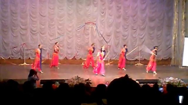 Арабский танец в исполнении Ниары и ее девочек) смотреть онлайн