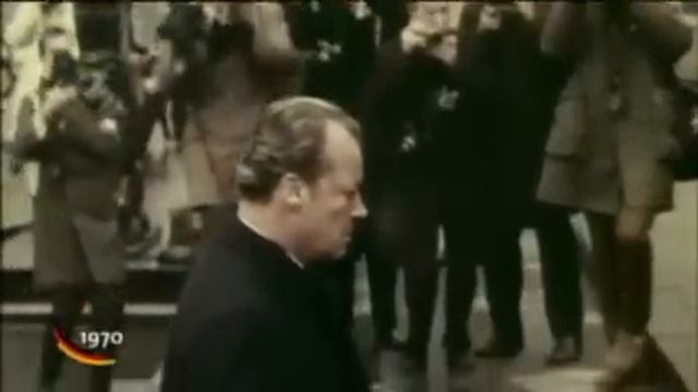 1970 12 07   Willy Brandt Kniet In Warschau Nieder