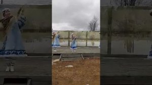 Хантыйский танец «Куренька» исполняет танцевальная группа «Ритмы Назыма»