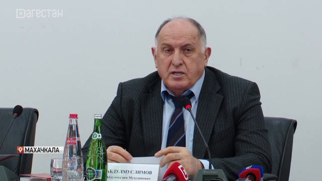 В ДГУ наградили студентов, отличившихся в учебе и волонтерской деятельности смотреть онлайн