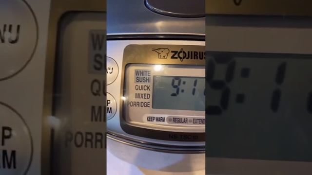 Must haves for Asian mom’s kitchen: rice vending machine & rice computer! смотреть онлайн