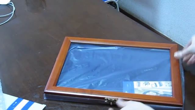 Витрина для хранения значков и наград смотреть онлайн