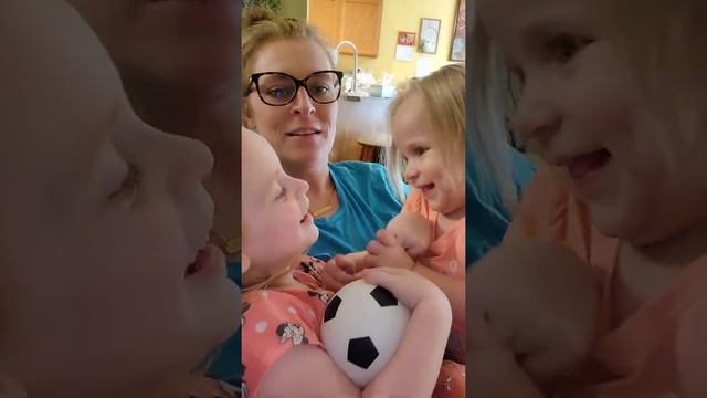 This girl has too much sass for such a small body!!! смотреть онлайн