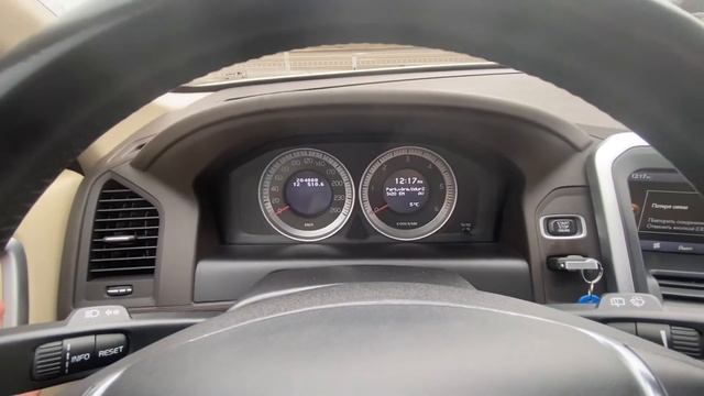 Обзор приборной панели VOLVO XC60 2011 год